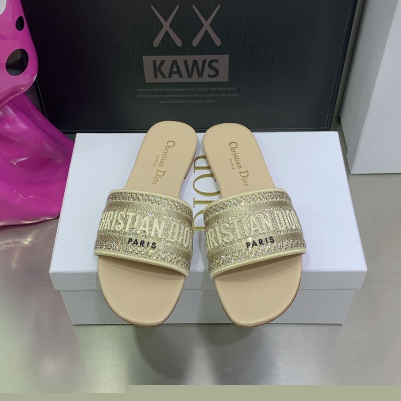 ch**an D*or slippers